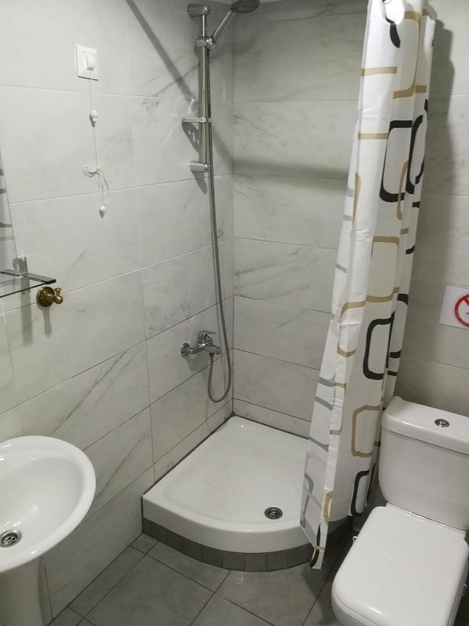 Artistic Rent Rooms & Apartments Nea Kallikrateia エクステリア 写真