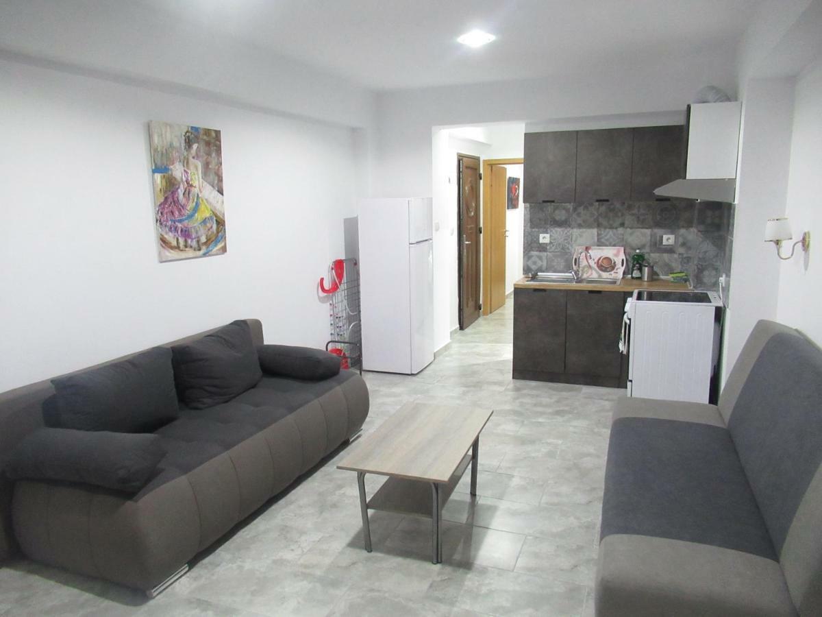 Artistic Rent Rooms & Apartments Nea Kallikrateia エクステリア 写真