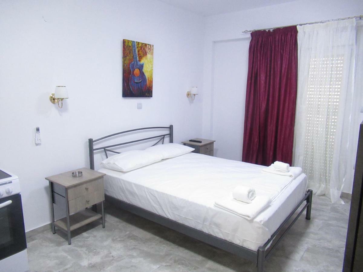 Artistic Rent Rooms & Apartments Nea Kallikrateia エクステリア 写真